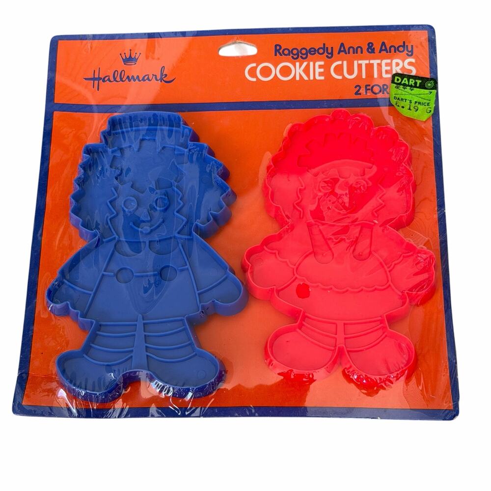 Hallmark Raggedy Ann & Andy Cookie Cutters Vintage Plastic Pair NOS Sealed